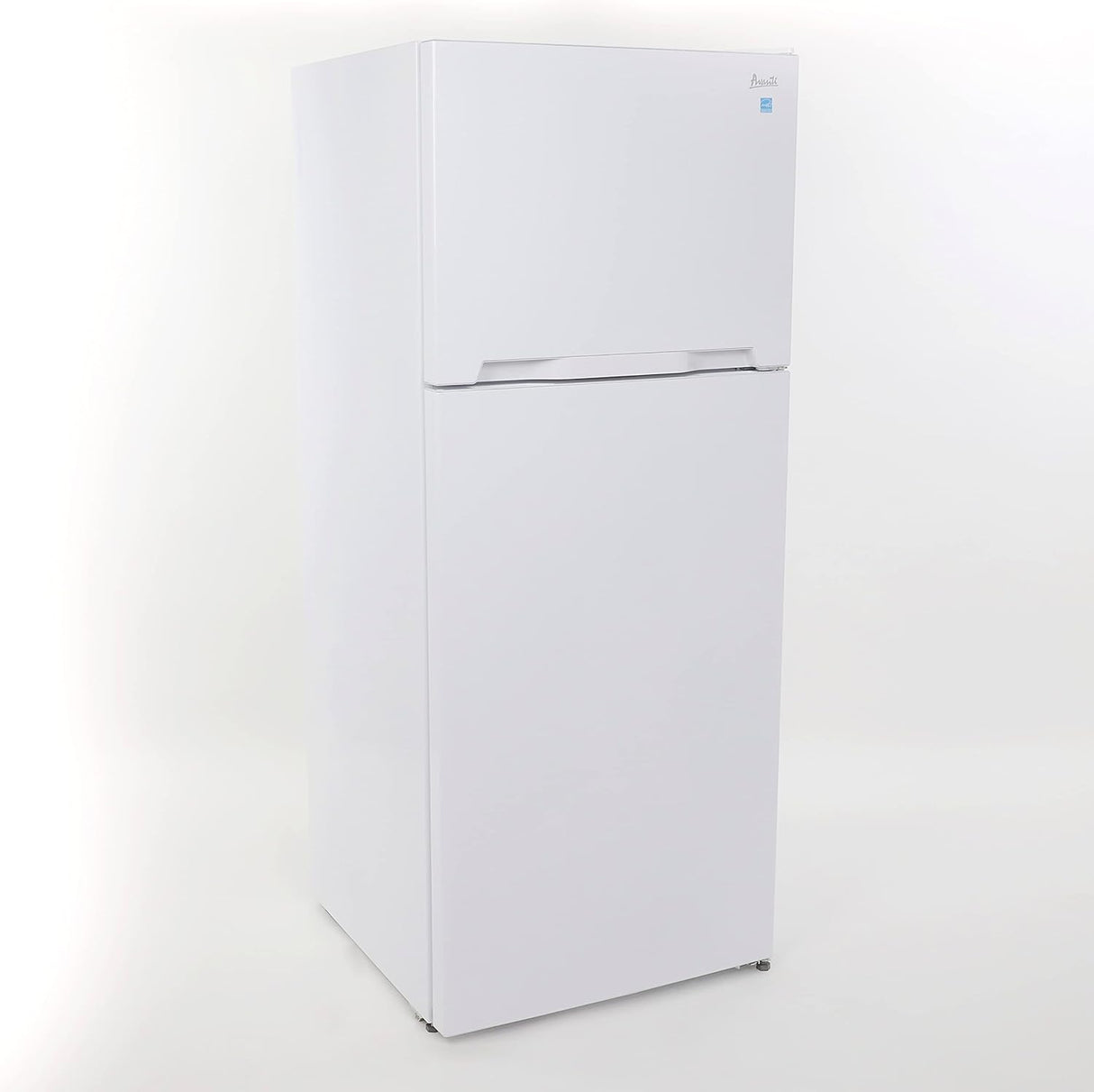 Avanti 14.0 Cu. Ft White Freestanding Top Freezer Refrigerator FF14V0W Refrigerators FF14V0W Wine Coolers Empire