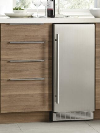 Danby Silhouette Mosel 15" Undercounetr Ice Maker DIM32D1BSSPR Ice Makers DIM32D1BSSPR Wine Coolers Empire