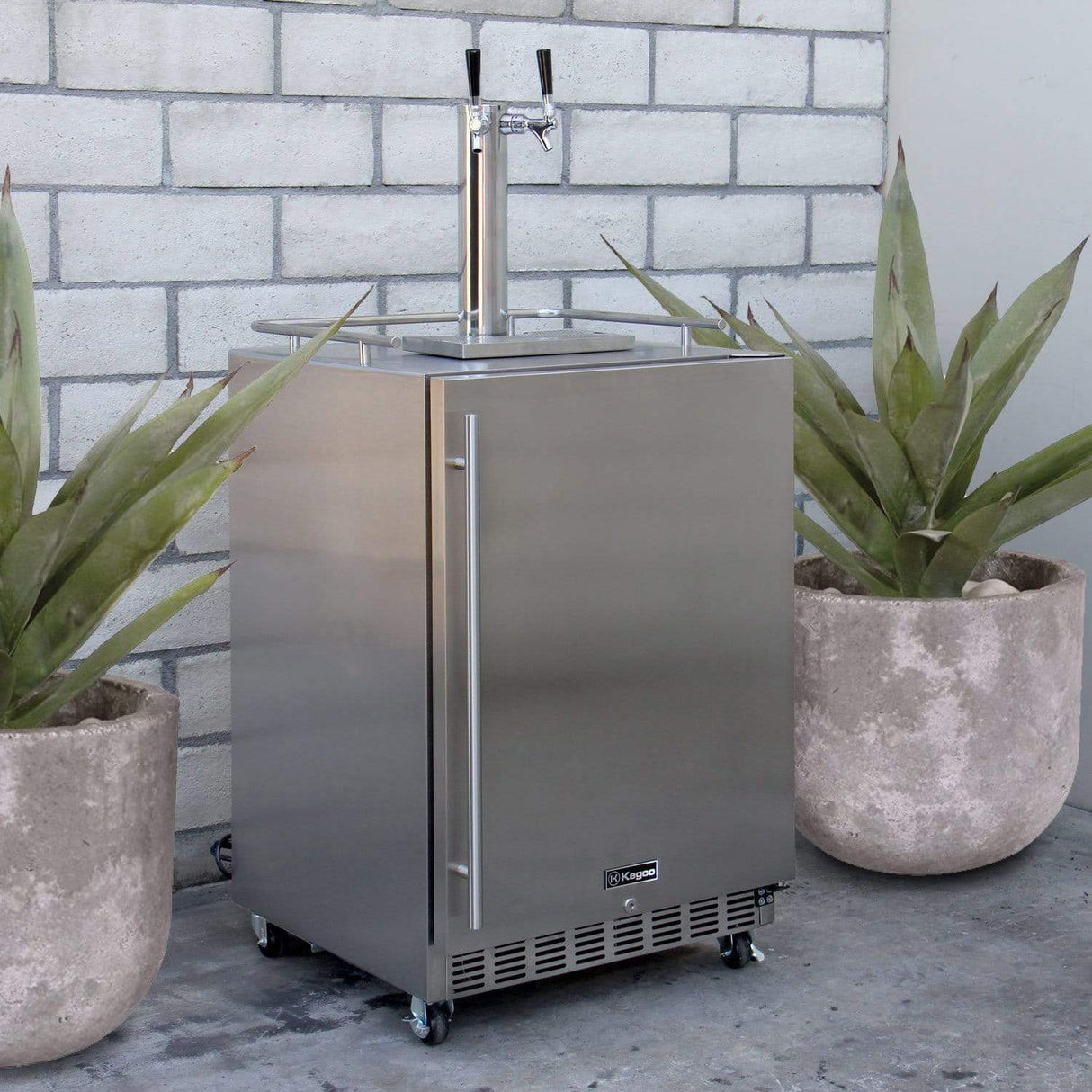 Kegco 24" Wide Dual Tap All Stainless Steel Outdoor Right Hinge with Kit Kegerator HK38SSC-2 Kegerators HK38SSC-2 Wine Coolers Empire