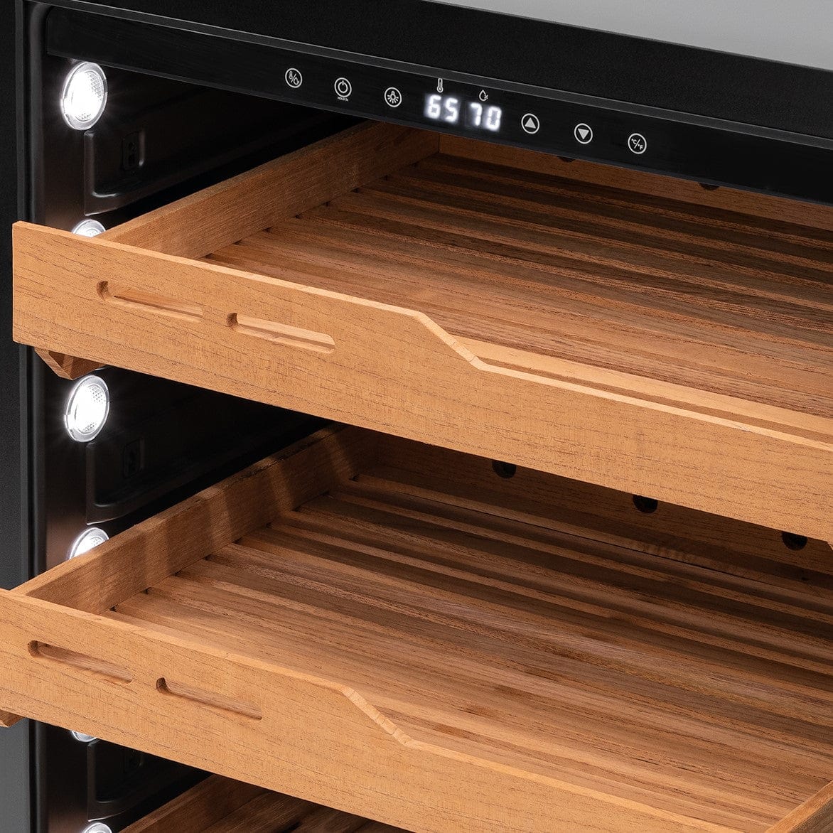 NewAir 1,500-Count Electric Cigar Humidor NCH1K5BK00 Cigar Humidors NCH1K5BK00 Wine Coolers Empire