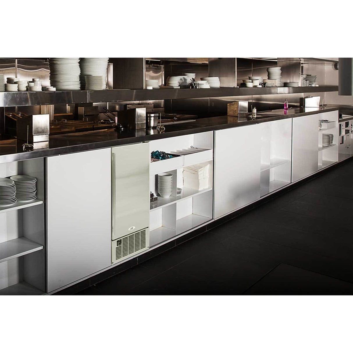 Sunpentown Under-Counter Ice Maker IM-60YUS Ice Makers IM-60YUS Wine Coolers Empire