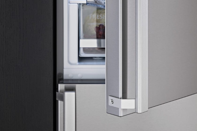 Bertazzoni 31 inch Reversible Door S/S Refrigerator REF31BMFIX