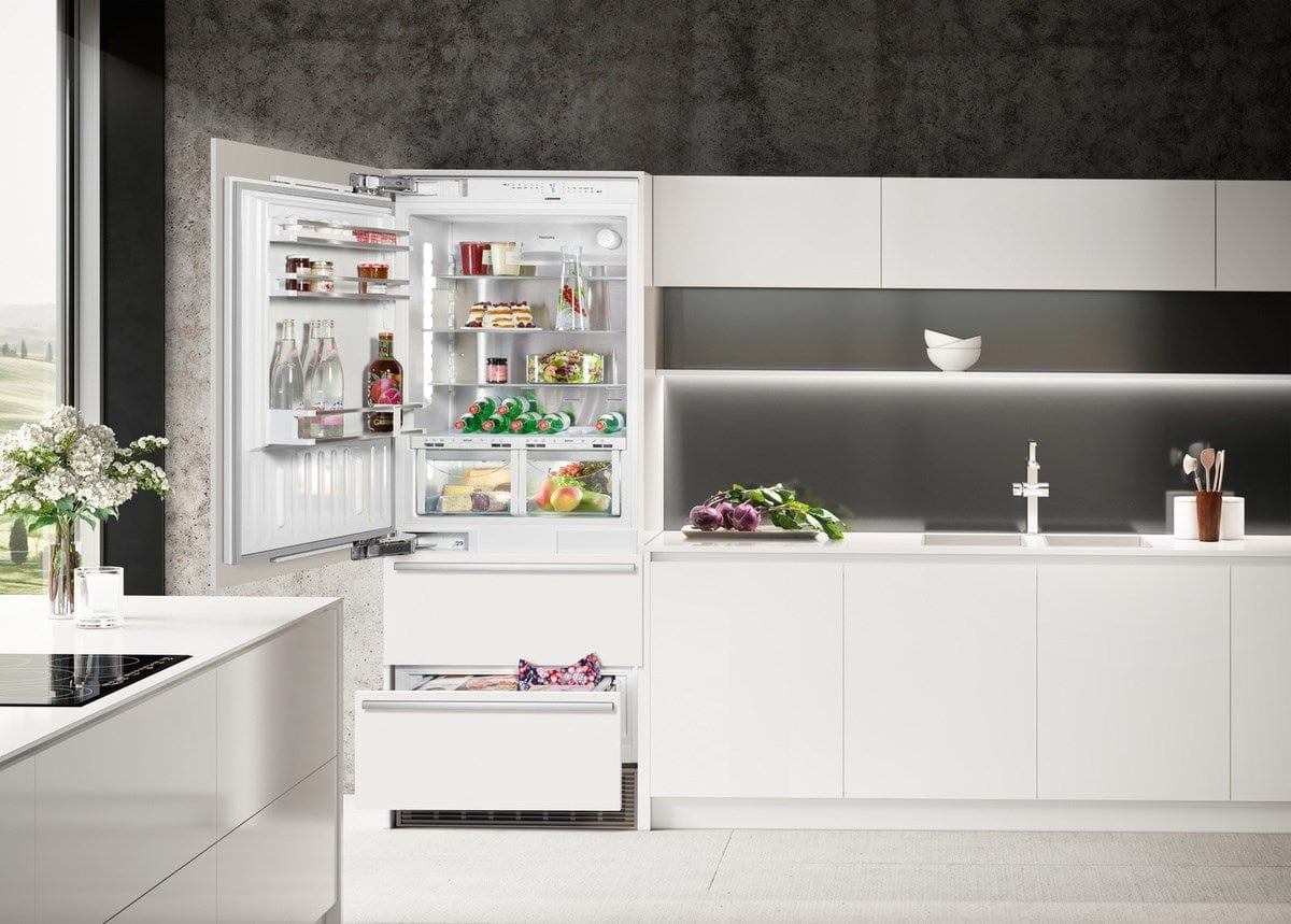 Liebherr 30" Fully Integrated Left-Single Door All-in Fridge-Freezer HCB 1581 Refrigerators HCB 1581 Wine Coolers Empire