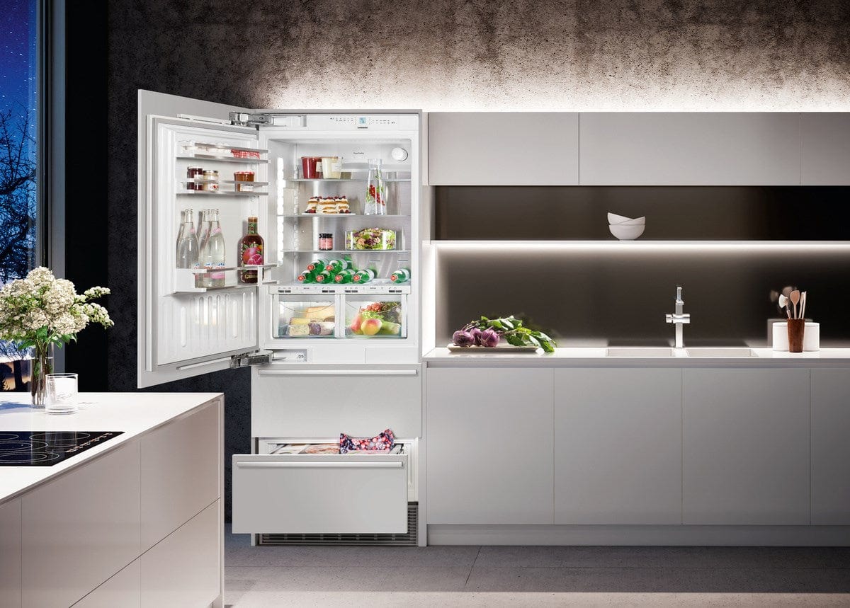 Liebherr 30" Fully Integrated Left-Single Door All-in Fridge-Freezer HCB 1581 Refrigerators HCB 1581 Wine Coolers Empire