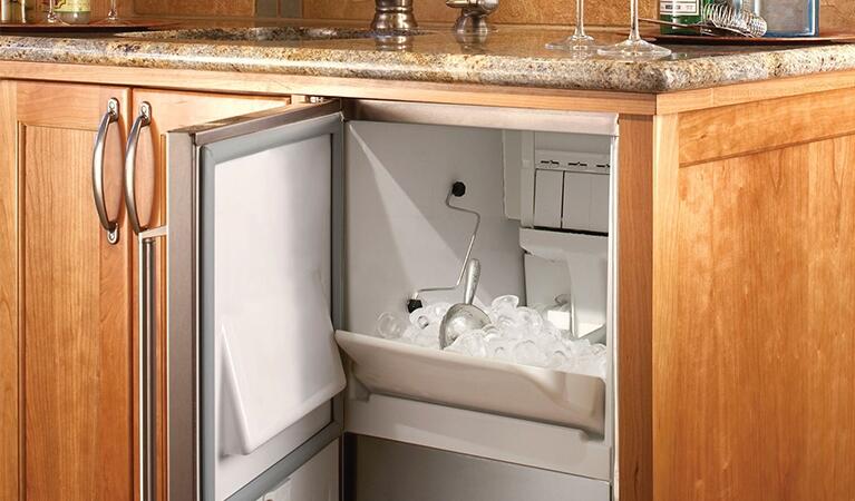 Perlick 15 inch Series Outdoor Built-In Ice Maker H50IMS Ice Makers Wine Coolers Empire